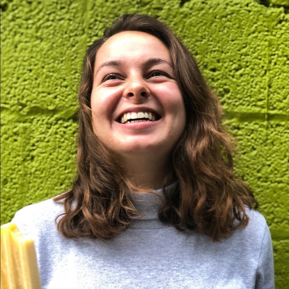 Meet your Posher, Megan - Picture 2 of 7